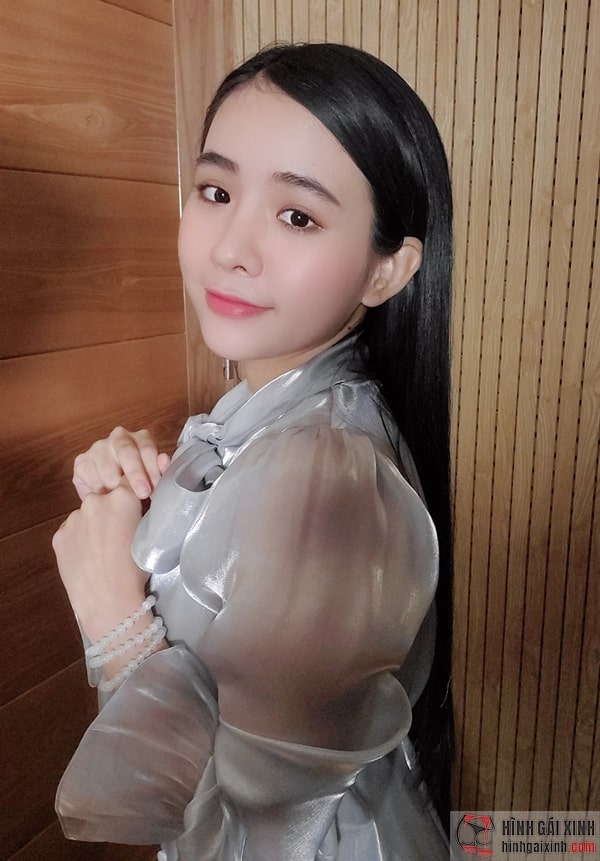 con gái Phi Nhung xinh đẹp tuyệt trần